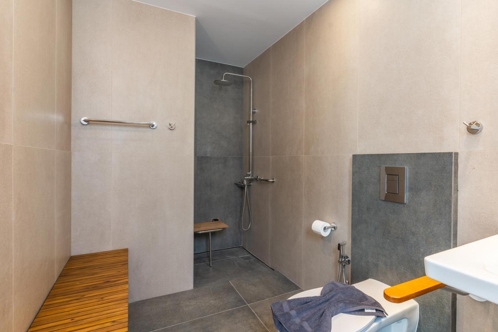 Dreta Apartment